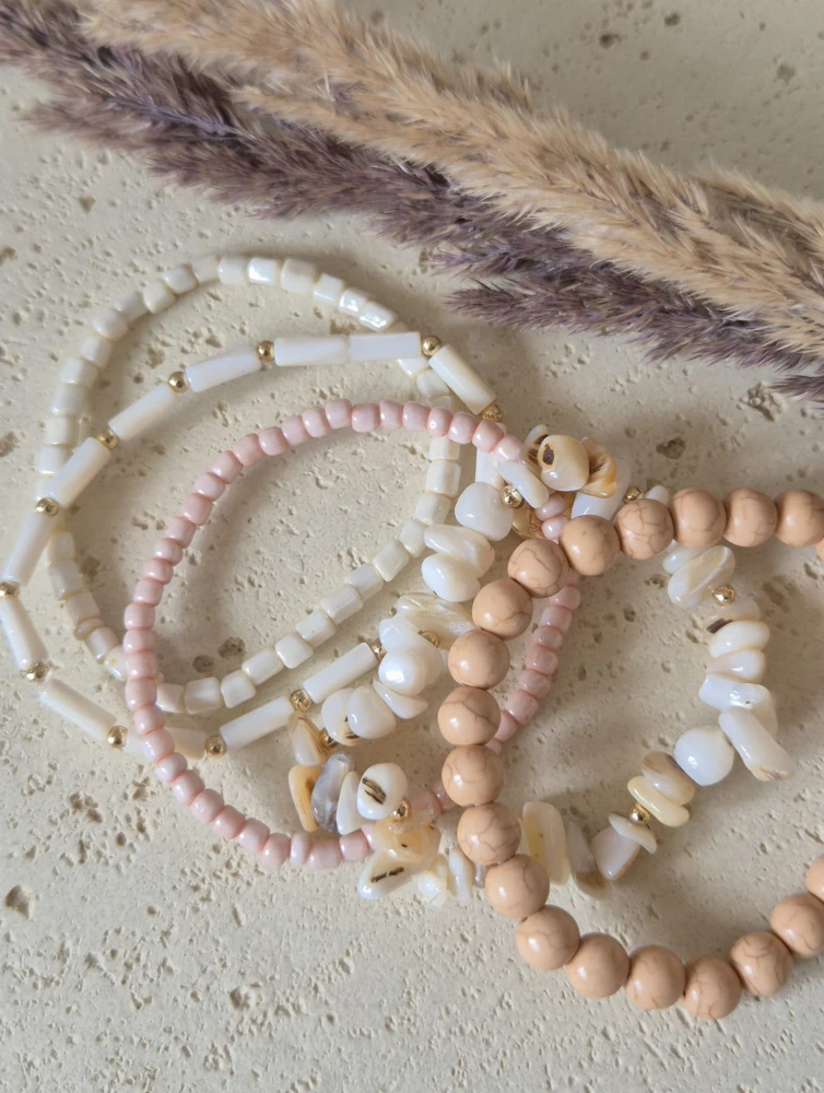 Wielorzędowa bransoletka Boho – Kwarc, Kocie Oko i Kryształy | Beżowa