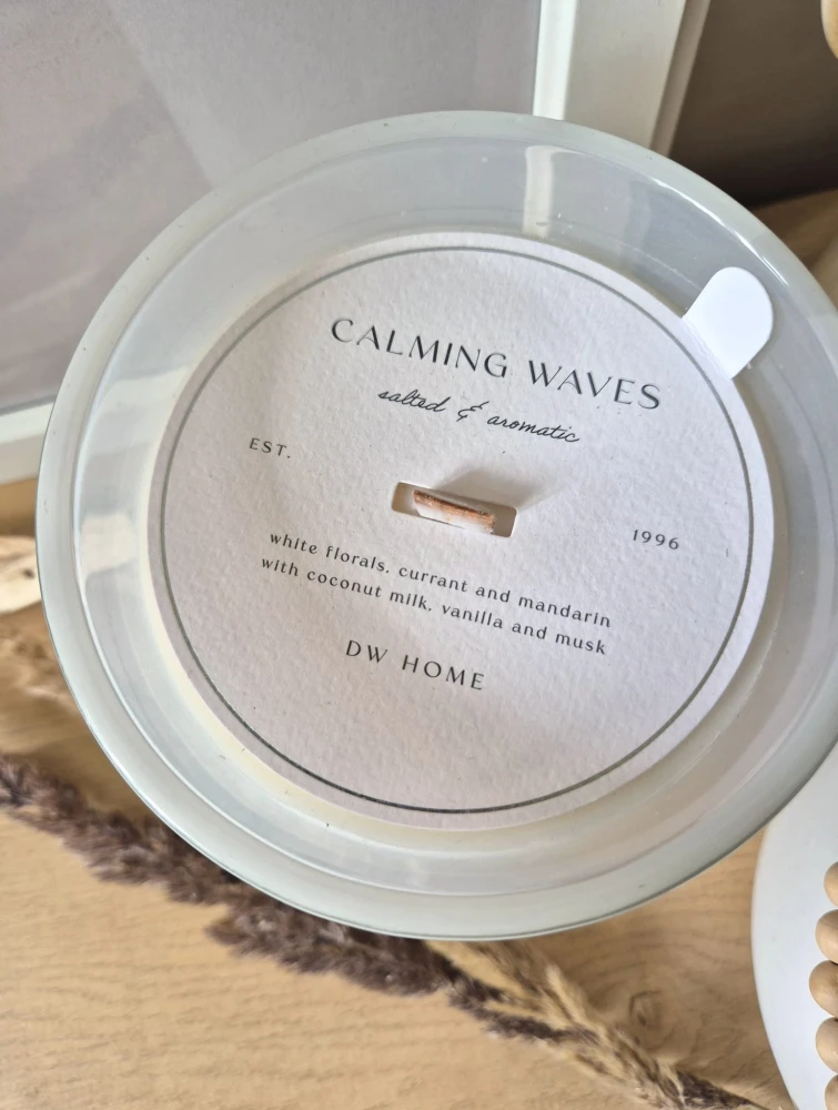 DW HOME Calming Waves - Świeca Cytrusy, piżmo i cedr 598g