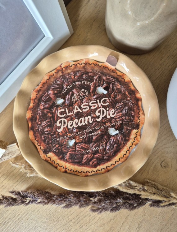 DW HOME Classic Pecan Pie - Świeca maślane orzechowe ciasto z wanilią 156g