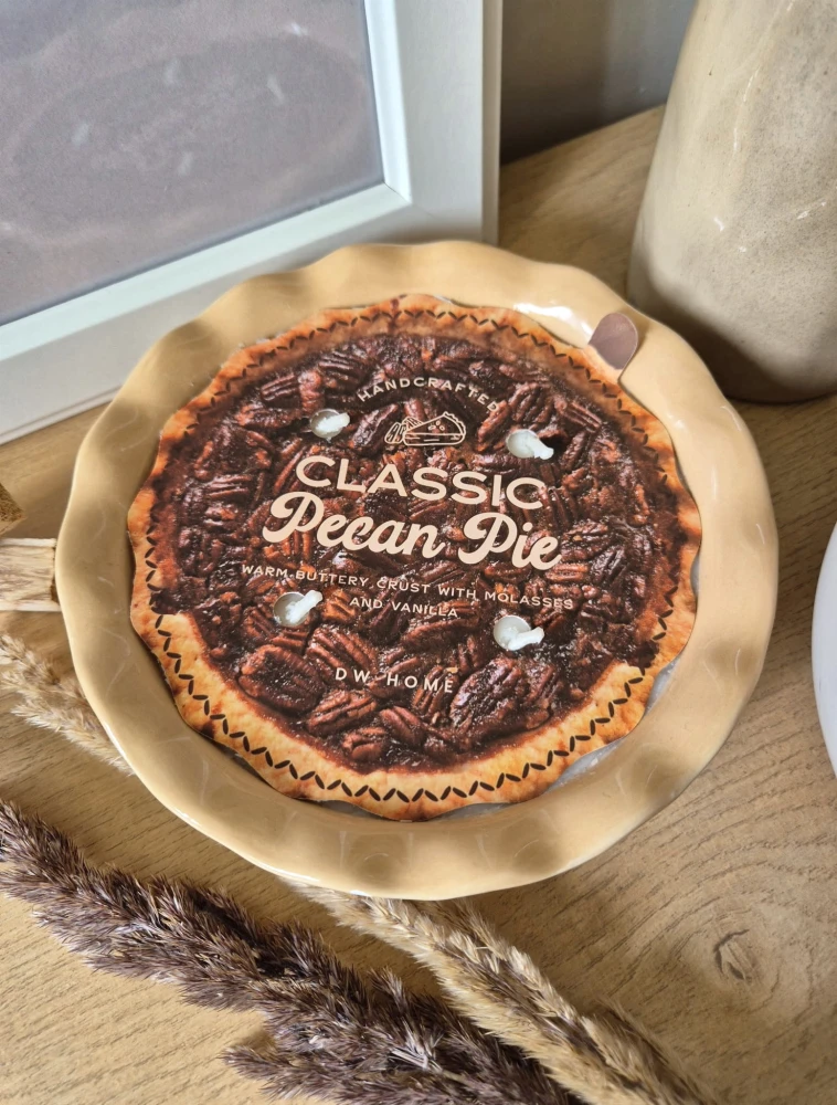 DW HOME Classic Pecan Pie - Świeca maślane orzechowe ciasto z wanilią 156g