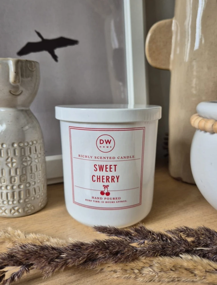 DW HOME Sweet Cherry - Świeca czereśnia i soczyste owoce 255g