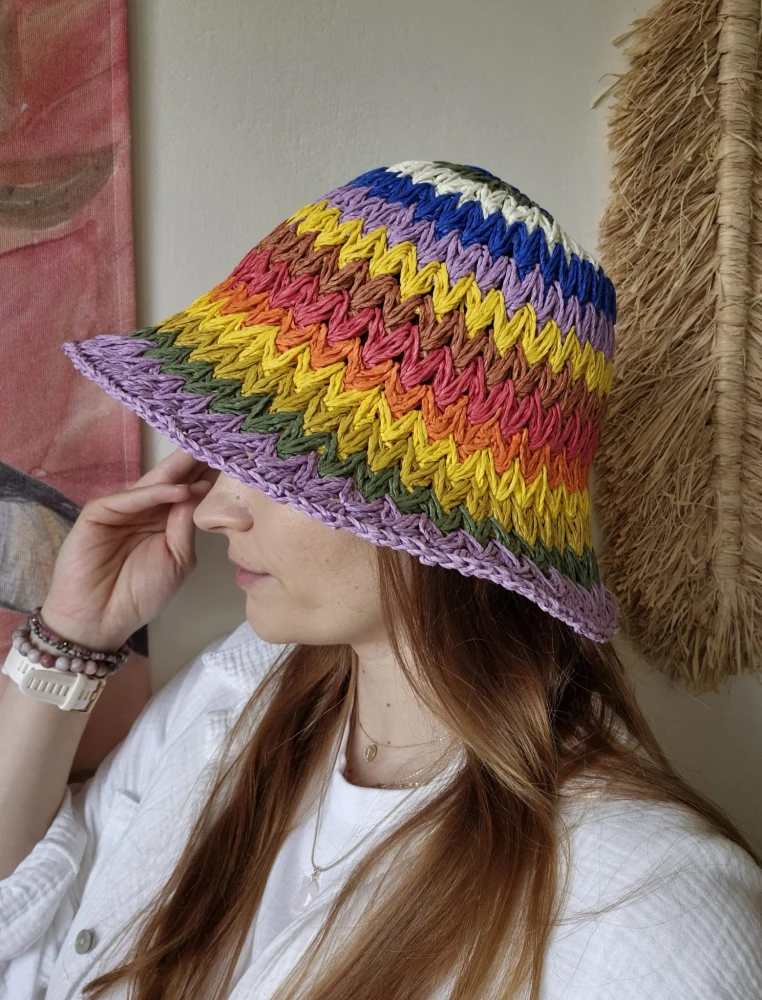 Ażurowy Bucket Hat RAINBOW LAVENDER na lato | Kolorowy Letni Kapelusz Damski