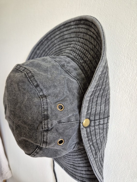 SAFARI Bawełniany kapelusz z sznurkiem kolor szary 56-58cm | Kapelusz Bucket hat damski - męski w góry, outdoorowy, na kajaki