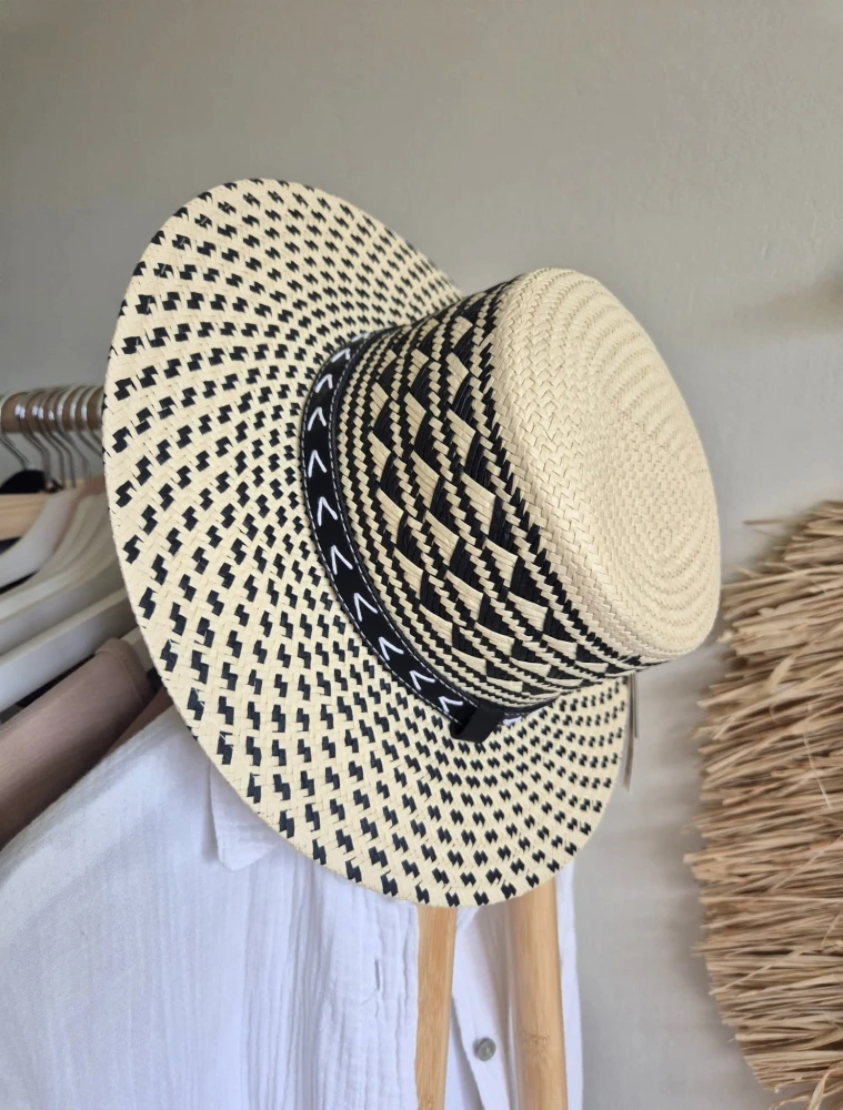 TULA Etno kapelusz boater czarno-biały | Damski sztywny kapelusz na lato | Obwód 54-57cm