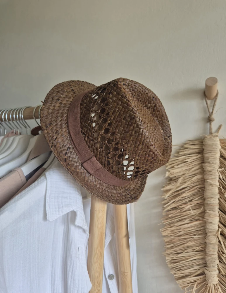 LUCA Lekki męski kapelusz typu trilby na lato | Ażurowy kapelusz z rafii | Kolor brązowy - Obwód 56-58cm