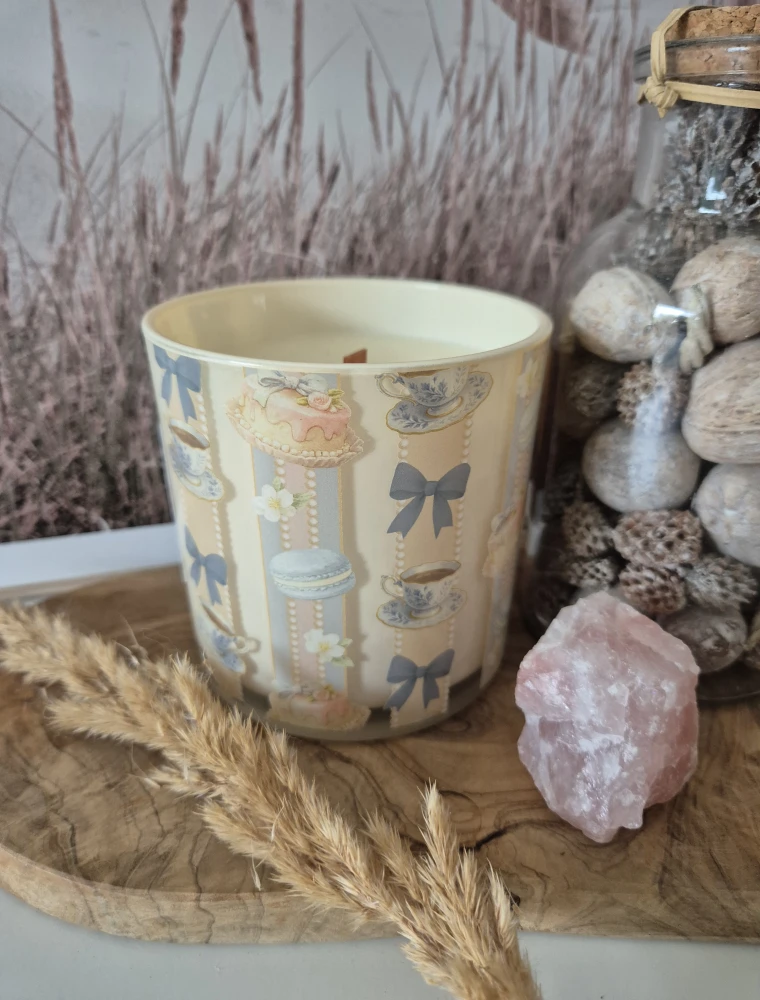 DW HOME Vanilla Brulee - Świeca jesienna wanilia, toffee i kakao 388g