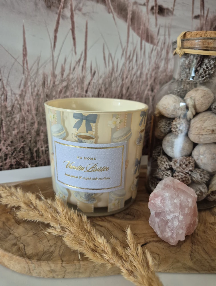 DW HOME Vanilla Brulee - Świeca jesienna wanilia, toffee i kakao 388g