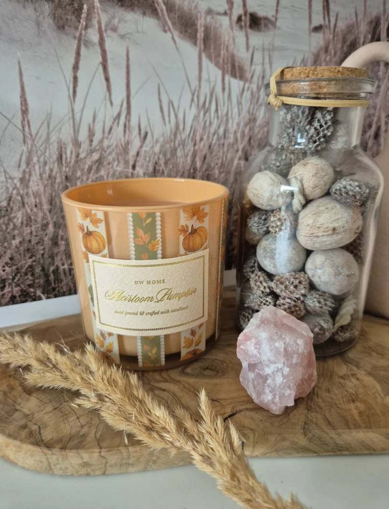 DW HOME Heirloom Pumpkin - Świeca jesienna cynamon, goździki i cynamon 388g