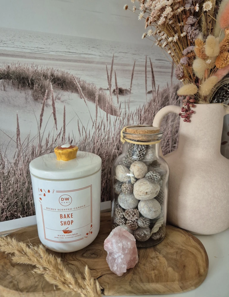 DW HOME Bake Shop - Świeca jesienna wanilia i przyprawy korzenne 323g