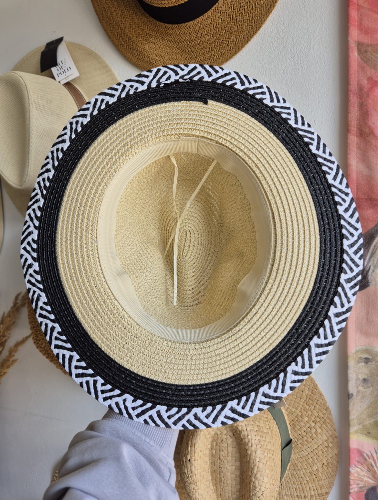 Fedora Etno -Damski kapelusz na lato/ Jasny beż z motywem etno czarno-biały 100% papier