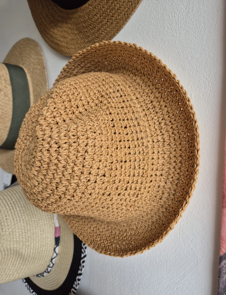 Ażurowy przewiewny Bucket Hat ELBA na lato | Regulowany Brązowy Letni Kapelusz Damski