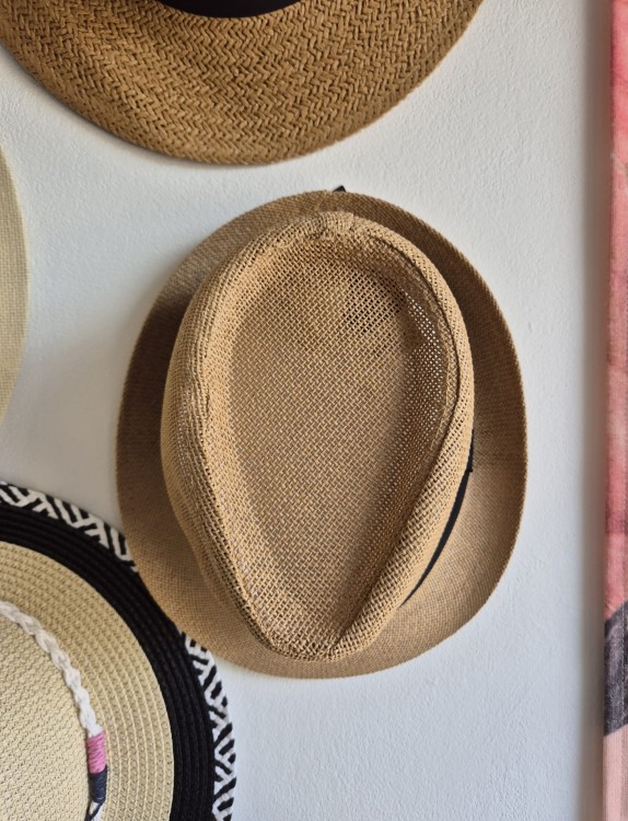 Trilby Breeze - Kapelusz na lato męski 58/Kolor brązowy z czarną tasiemką 100% papier