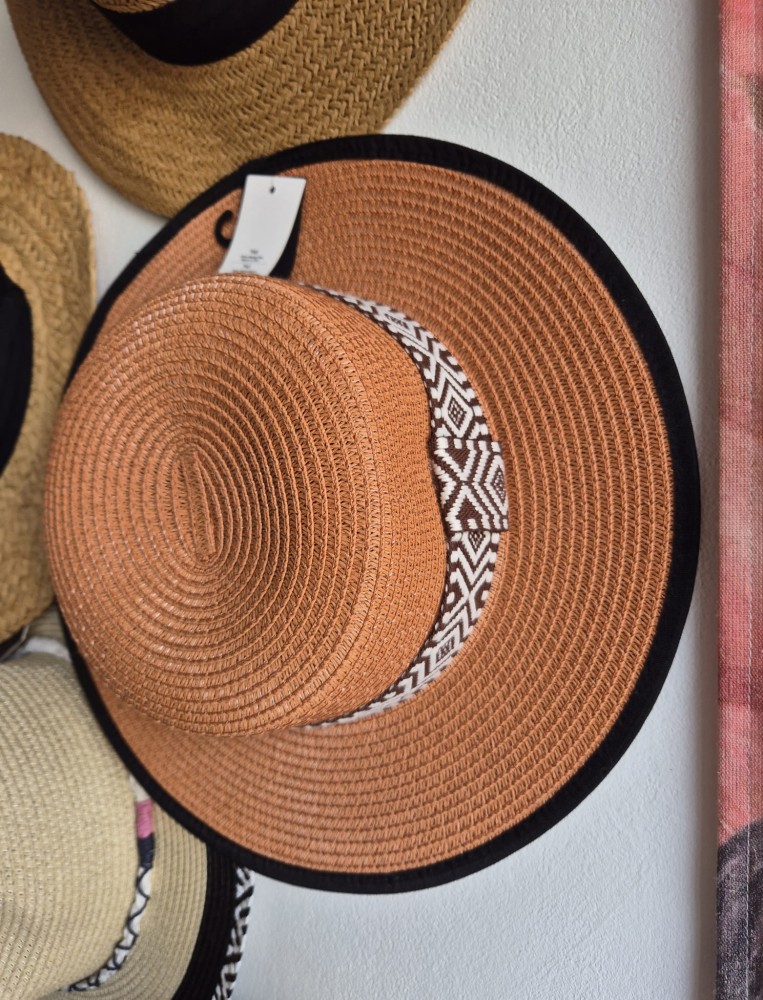 Boater Indy - Damski kapelusz na lato/Kolor ceglany z geometryczną wstawką 100% włókno celulozowe