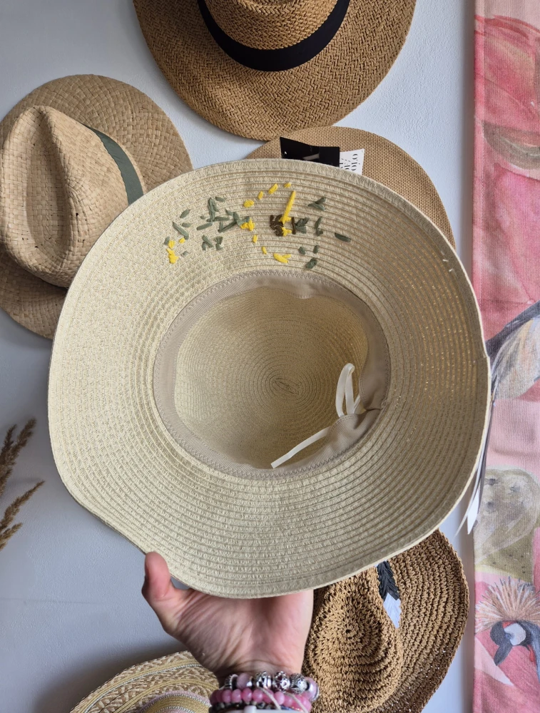 Summer Gerbera - Damski kapelusz na lato/Kolor beżowy z motywem gerbery 100% włókno celulozowe