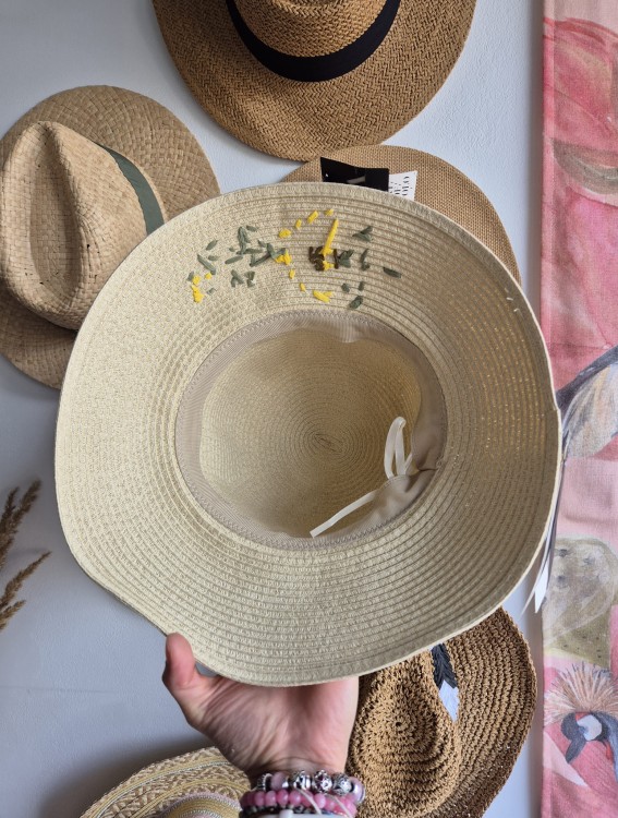 Summer Gerbera - Damski kapelusz na lato/Kolor beżowy z motywem gerbery 100% włókno celulozowe