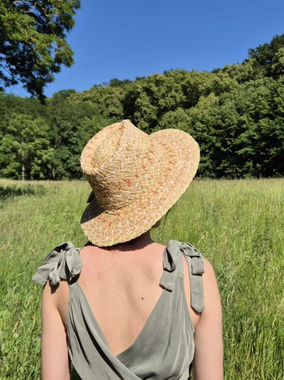 Panama Savana - Damski kapelusz na lato/Kolor jasny brąz z kolorowymi wstawkami 100% trawa