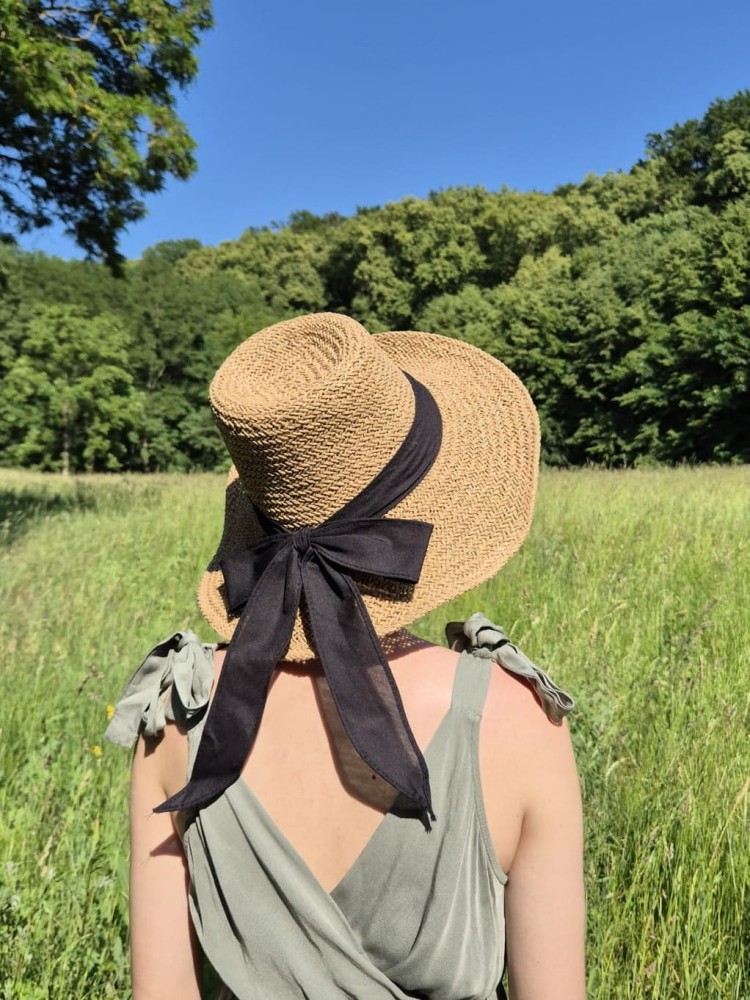 Kapelusz Bella - Damski kapelusz na lato z czarną kokardą/ Kolor brązowy 100% papier