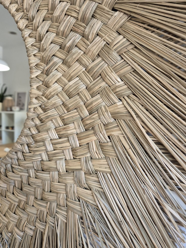 Luma Solare - Duże dekoracyjne boho lustro wiszące z trawy morskiej do salonu 80cm
