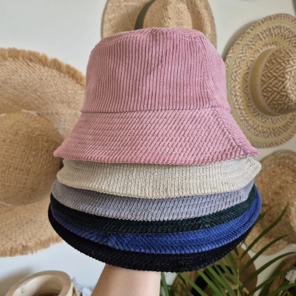 Sztruksowy bucket hat - Damski kapelusz na jesień w kolorze granatowym
