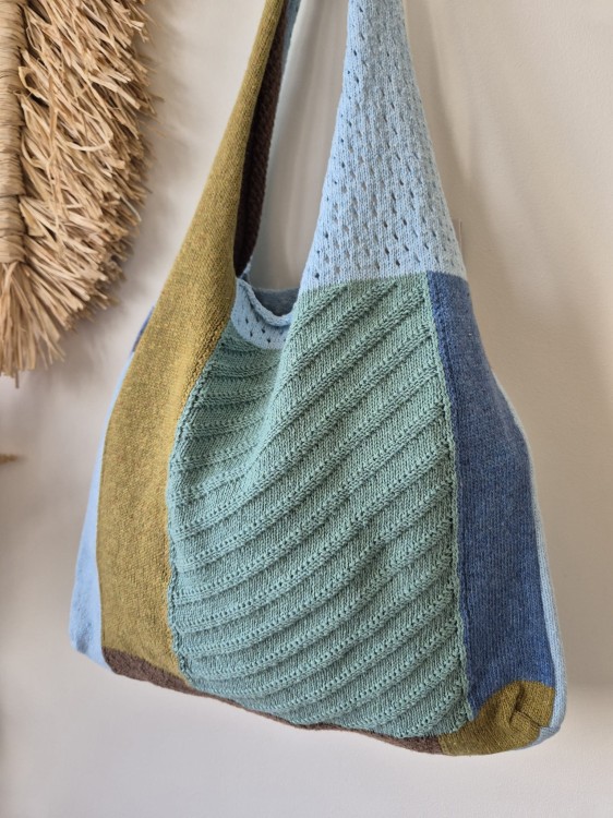 Dzianinowa torebka worek patchworkowa – idealna na jesień/ Kolor: niebieski, brązowy, zielony