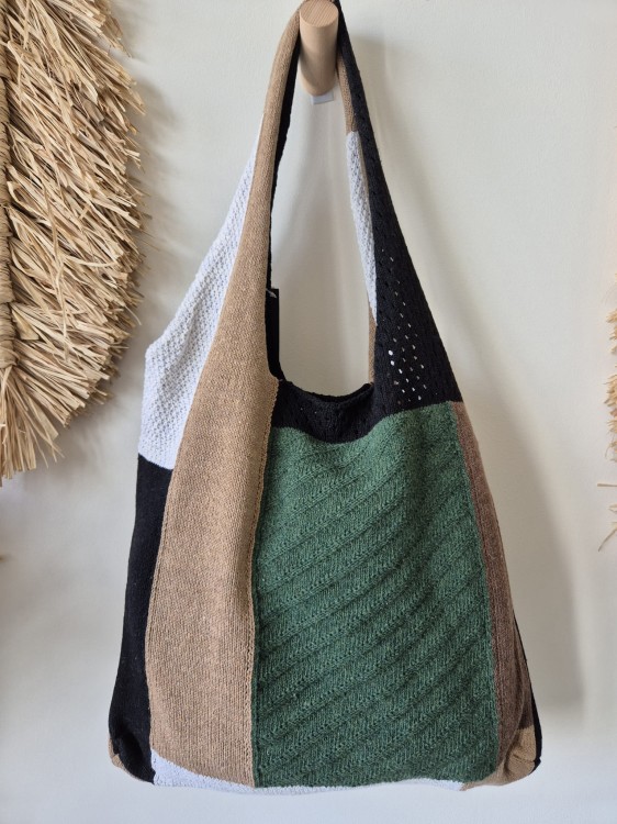 Dzianinowa torebka worek patchworkowa – idealna na jesień/ Kolor: czarny, brązowy, zielony
