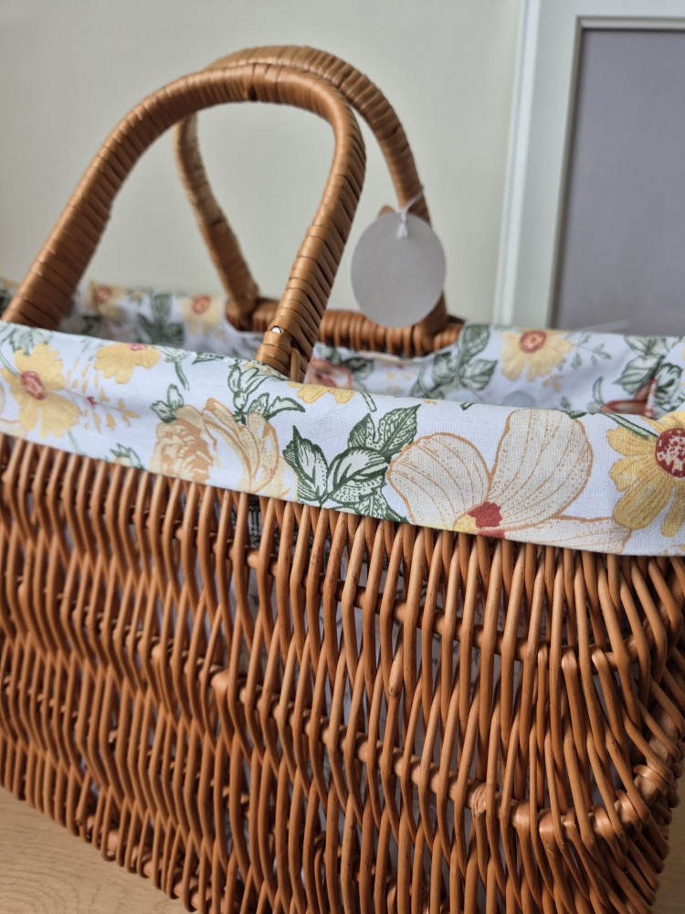 Pleciony koszyk torebka na zakupy z wikliny | Boho koszyk z kwiatową wyściółką