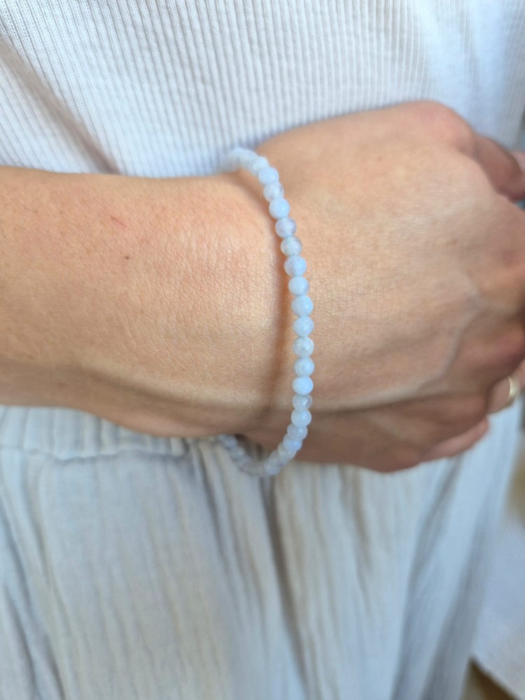 Bransoletka zodiakalna BLIŹNIĘTA chalcedon kule 4mm na gumce – harmonia i komunikacja