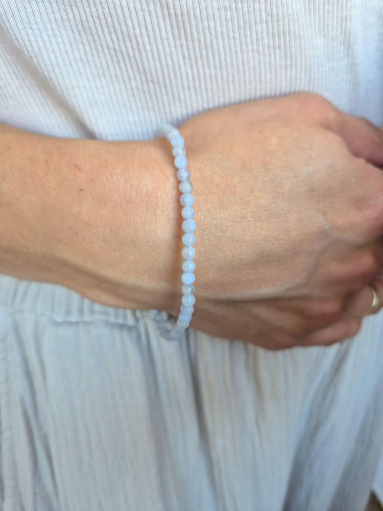 Bransoletka zodiakalna BLIŹNIĘTA chalcedon kule 4mm na gumce – harmonia i komunikacja