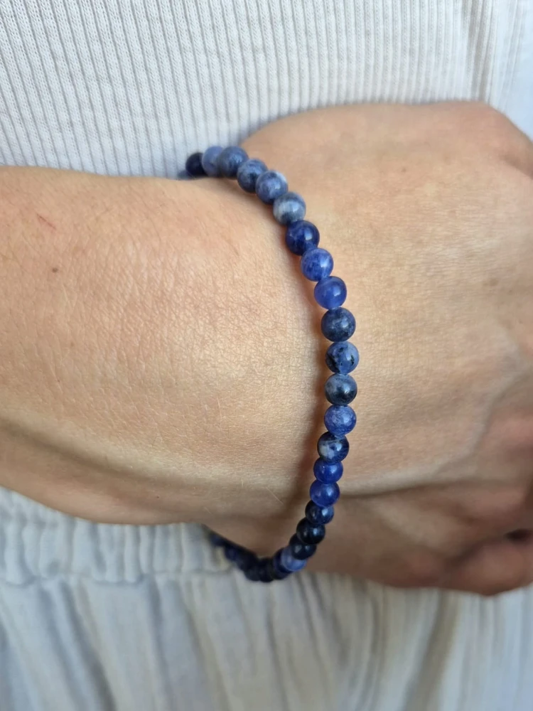 Bransoletka zodiakalna BLIŹNIĘTA sodalit kule 4,5mm na gumce – spokój i koncentracja