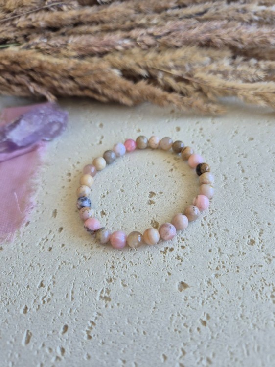 Bransoletka zodiakalna RAK opal kule 6,5mm na gumce – intuicja i harmoni
