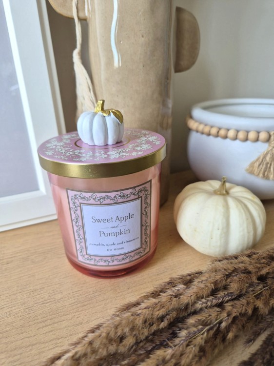 DW HOME Sweet Apple and Pumpkin - Świeca jesienna dynia, jabłko i cynamon 249g