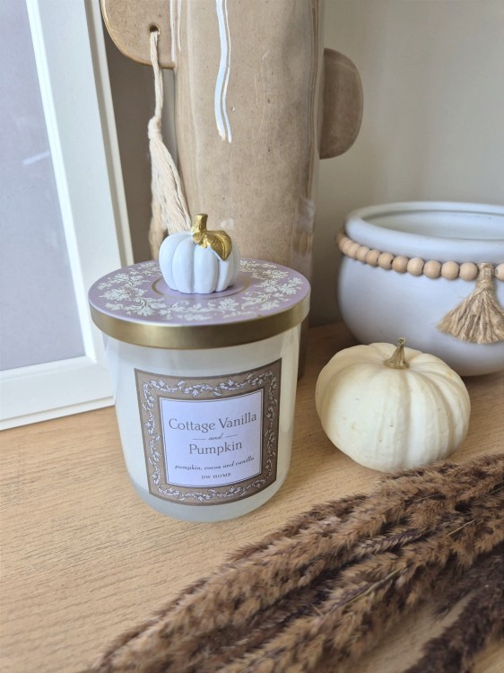 DW HOME Cottage Vanilla and Pumpkin - Świeca jesienna dynia, kakao i wanilia 249g