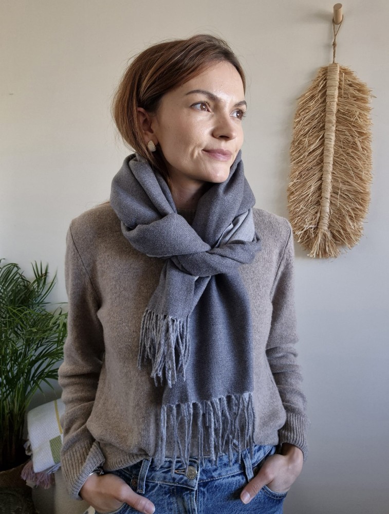 Dwustronny szalik damski 65x210 cm wiskoza i bawełna | Kolor ciemno-szary