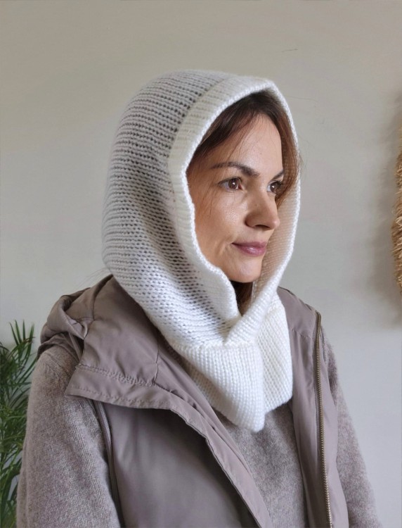 Balaclava damski kaptur z wełną merino i wiskozą - kolor ecru