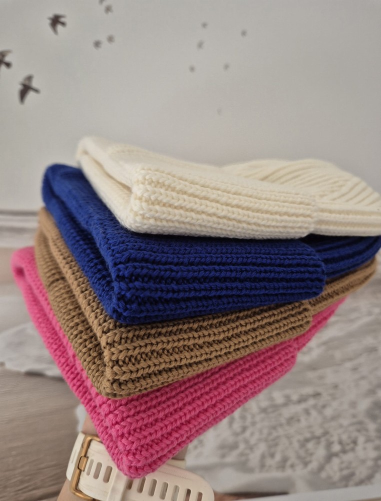 Kolekcja czapek z wełny merino