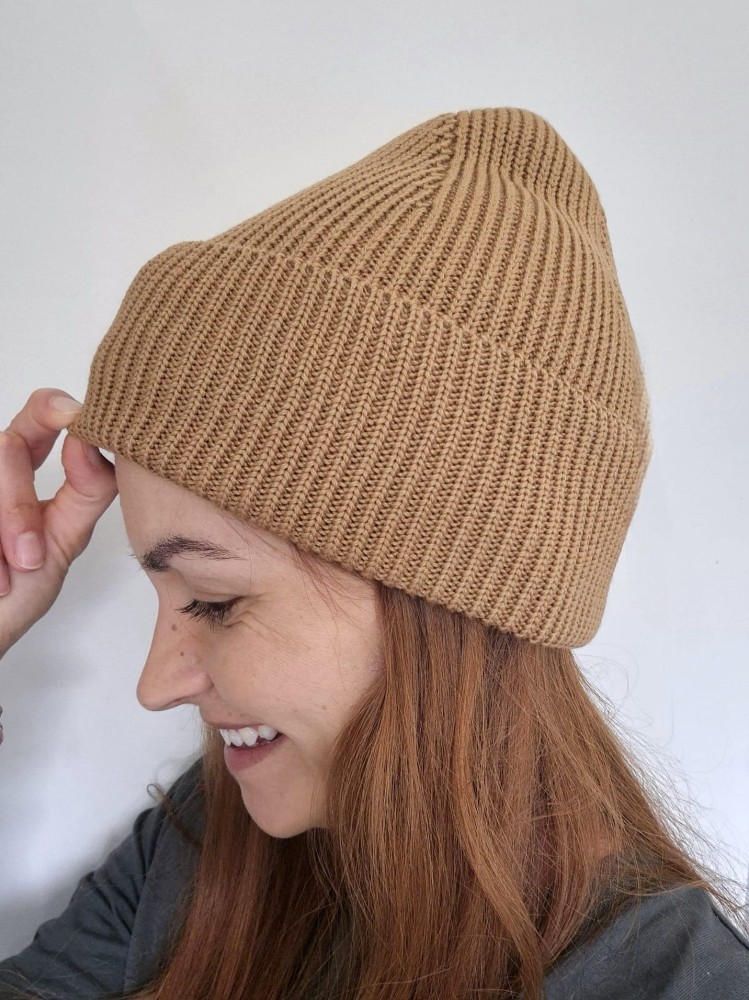 Wełniana czapka typu beanie - kolor brązowy 100% wełna merino