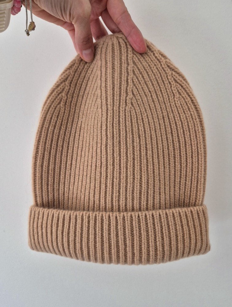 Wełniana czapka typu beanie - kolor jasny brązowy 100% wełna jagnięca