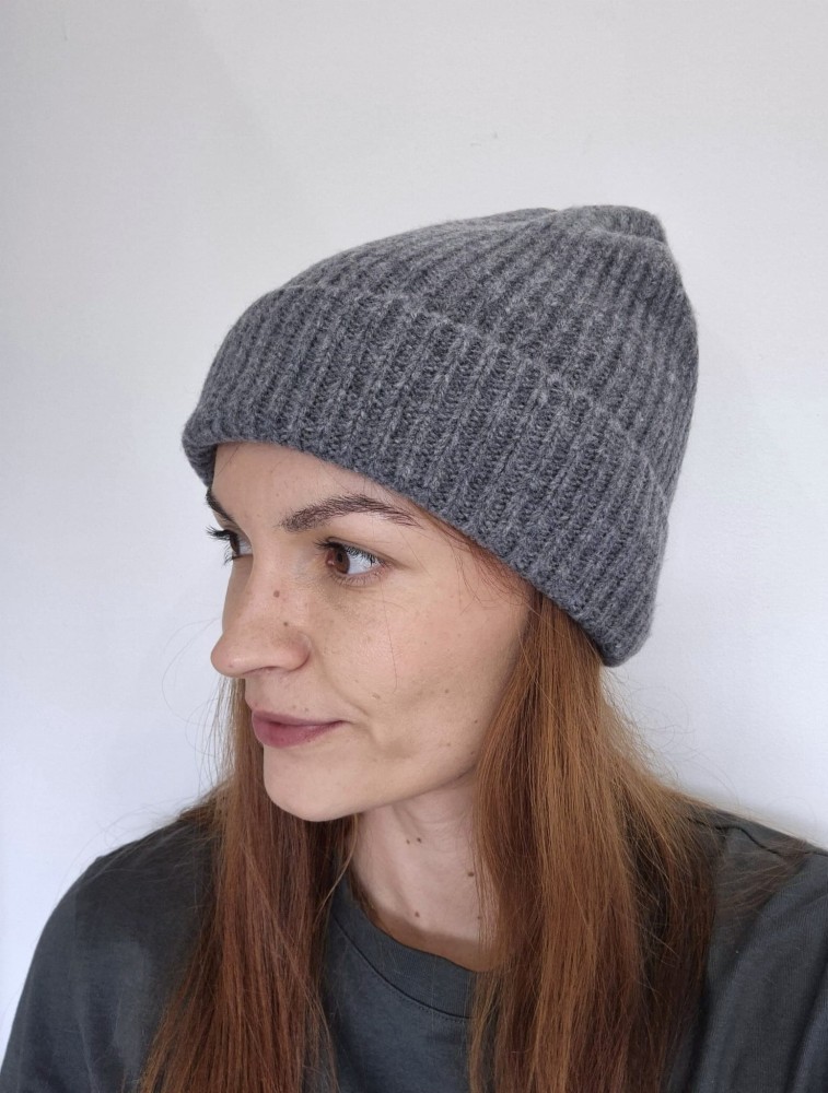 Wełniana czapka typu beanie - kolor szary 100% wełna jagnięca