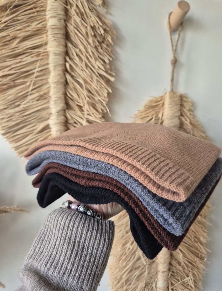 Wełniana czapka miękka o luźnym kroju 100% wełna | Kolor czekoladowy