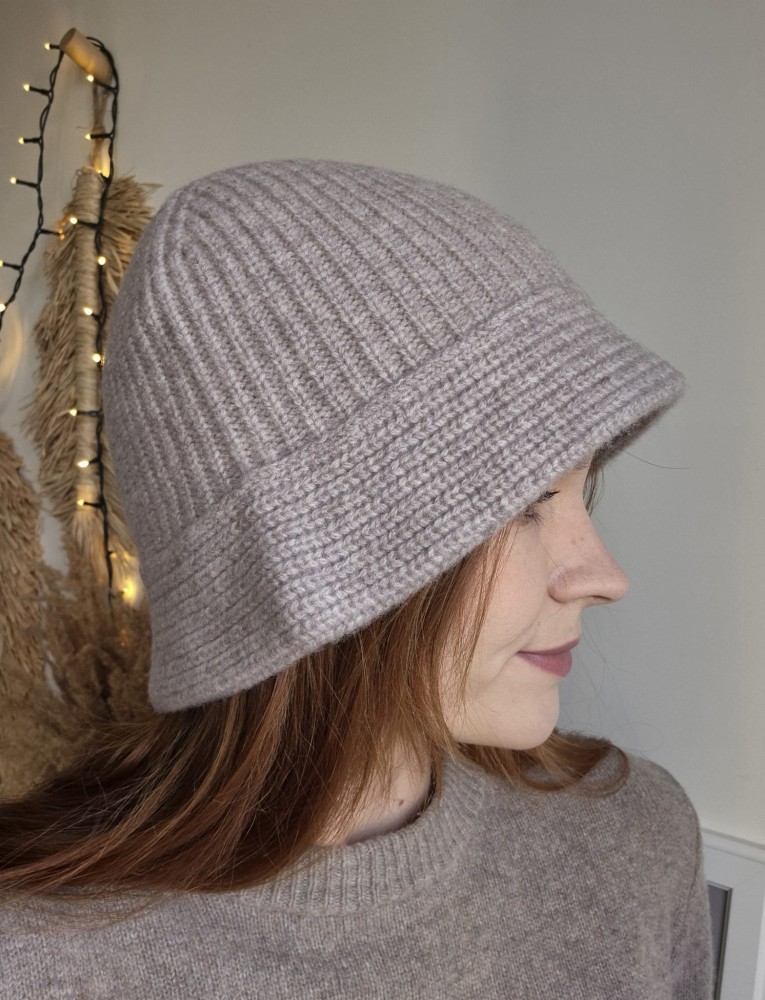 Wełniany kapelusz/czapka typu bucket 100% wełna | Kolor beżowy