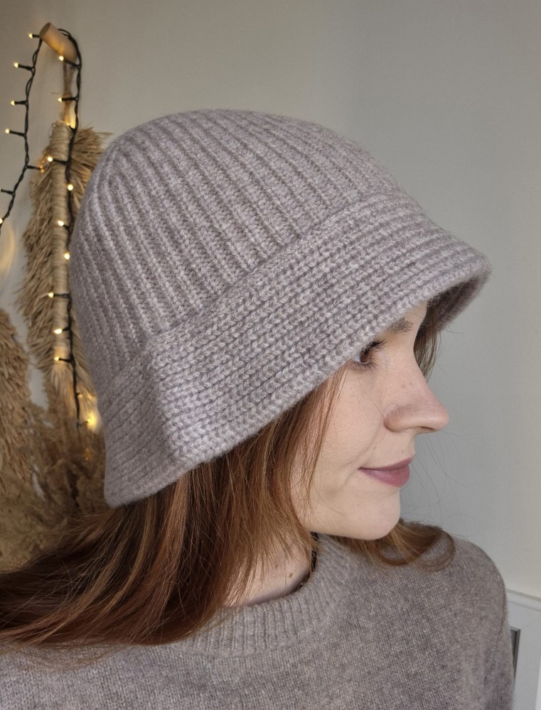 Wełniany kapelusz/czapka typu bucket 100% wełna | Kolor beżowy