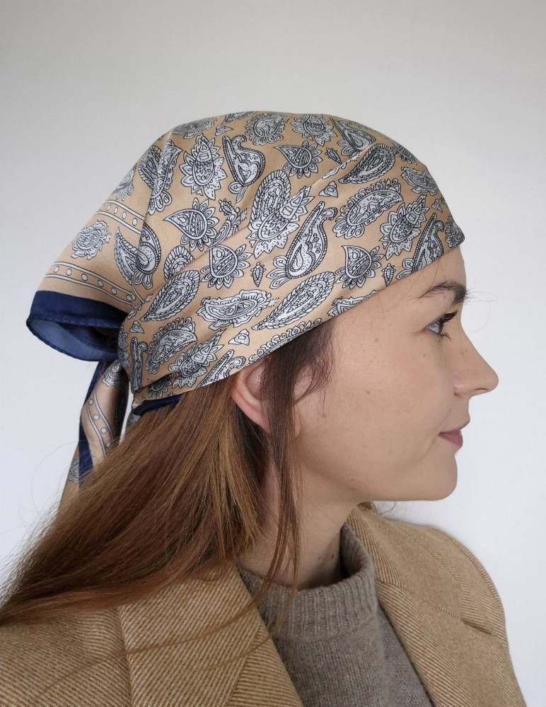 Apaszka damska na szyję - elegancki motyw paisley | beżowa