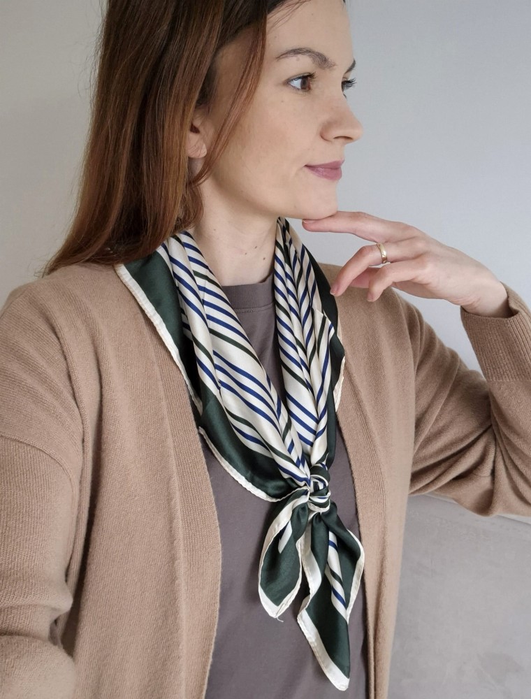 Apaszka damska na szyję – klasyczne dwukolorowe paski | zielona