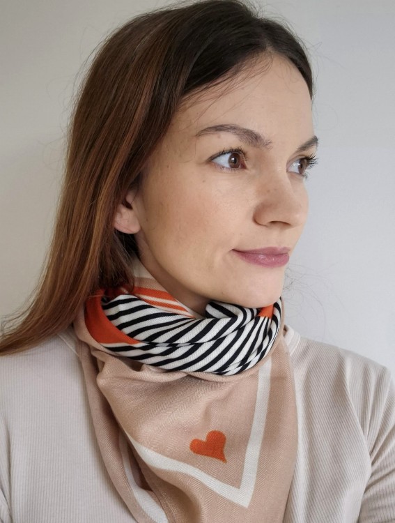 Chusta damska na szyję - serduszko | pomarańczowy