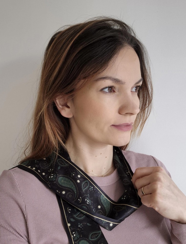 Twilly wzór paisley – wąska damska apaszka na szyję i do włosów | czarna