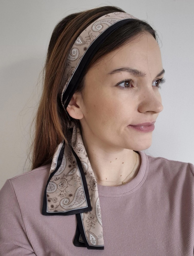 Twilly wzór paisley – wąska damska apaszka na szyję i do włosów | beżowa