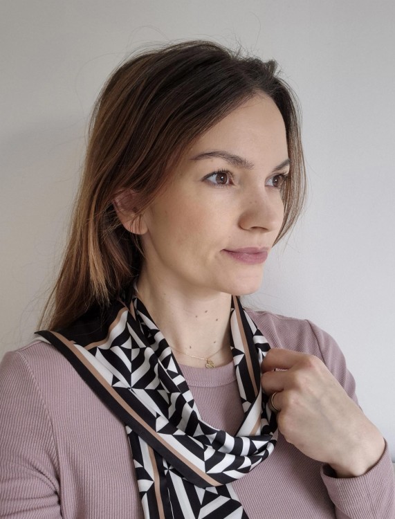 Twilly wzór geometryczny - wąska damska apaszka na szyję i do włosów | czarno-biała