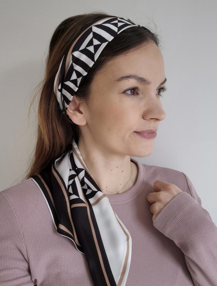 Twilly wzór geometryczny - wąska damska apaszka na szyję i do włosów | czarno-biała