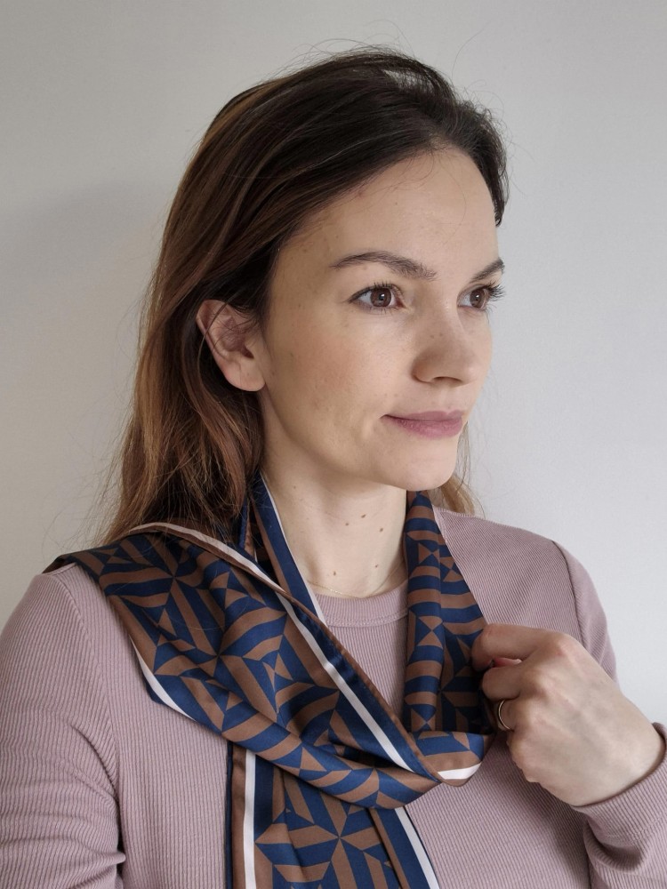 Twilly wzór geometryczny - wąska damska apaszka na szyję i do włosów | czarno-biała