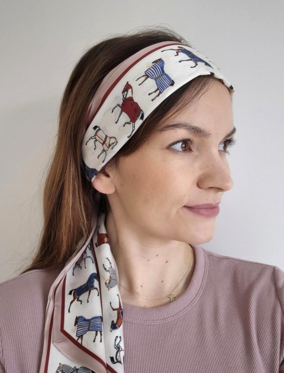 Twilly wzór konie - wąska damska apaszka na szyję i do włosów | ecru